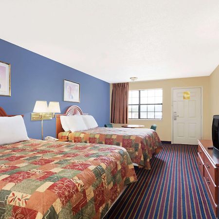 Days Inn By Wyndham Downtown-Nashville West Trinity Lane Extérieur photo
