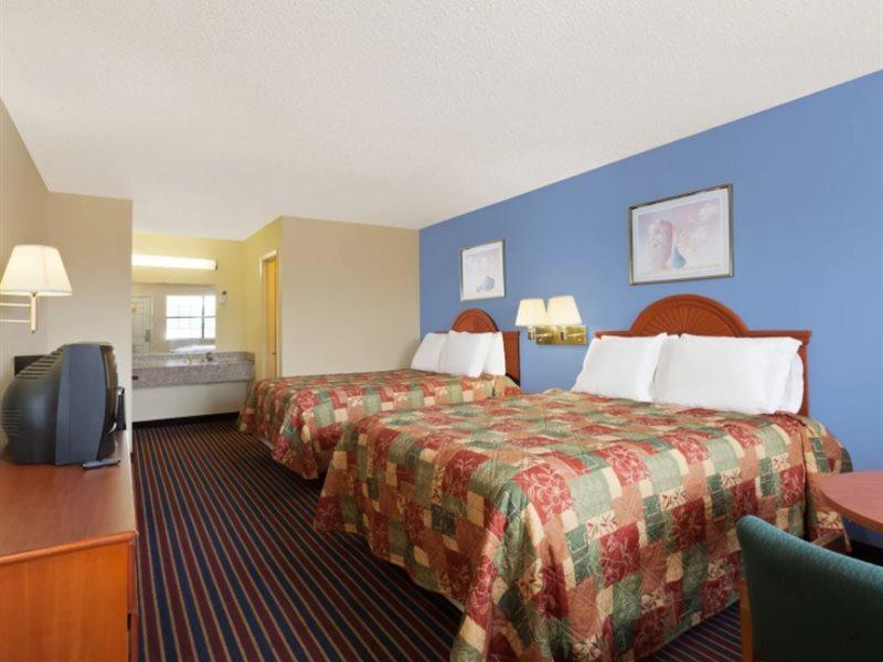 Days Inn By Wyndham Downtown-Nashville West Trinity Lane Extérieur photo