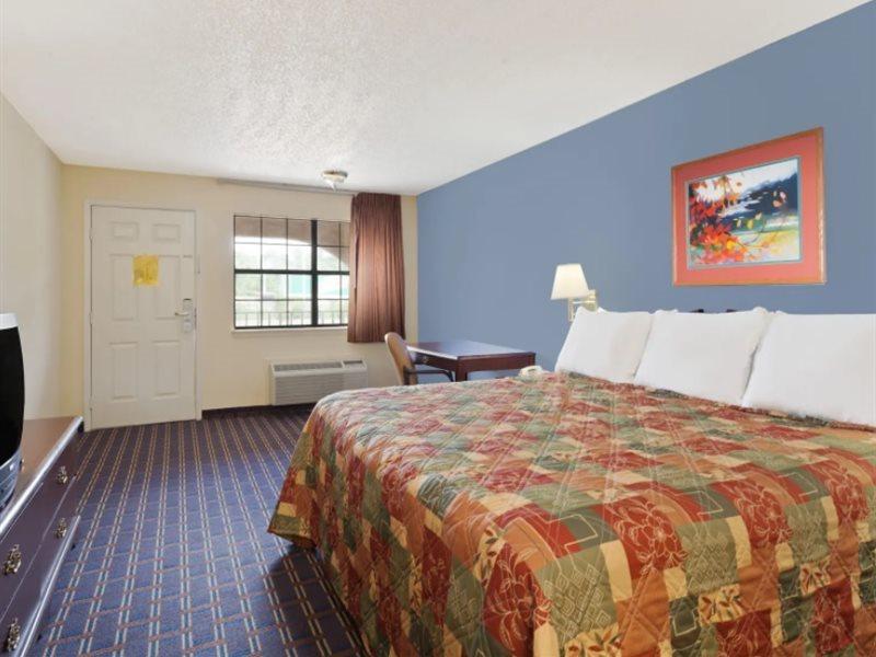 Days Inn By Wyndham Downtown-Nashville West Trinity Lane Extérieur photo