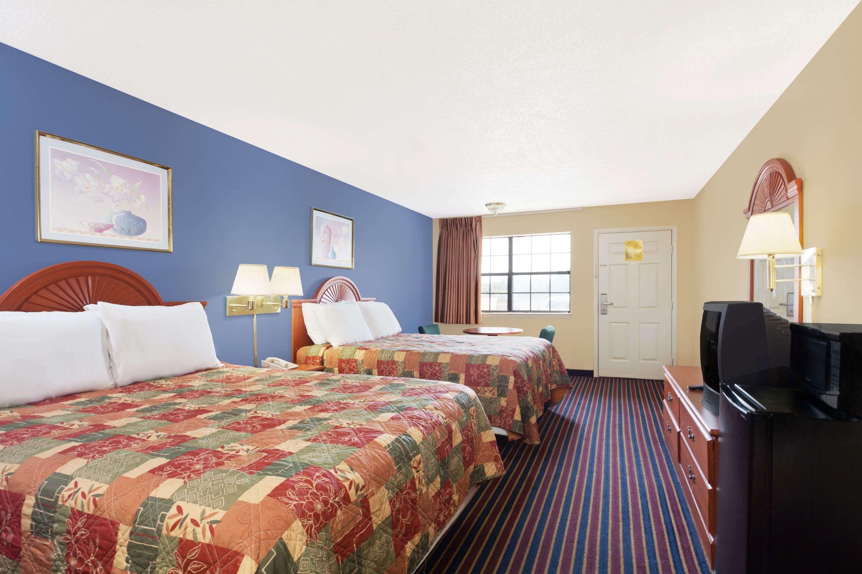 Days Inn By Wyndham Downtown-Nashville West Trinity Lane Extérieur photo