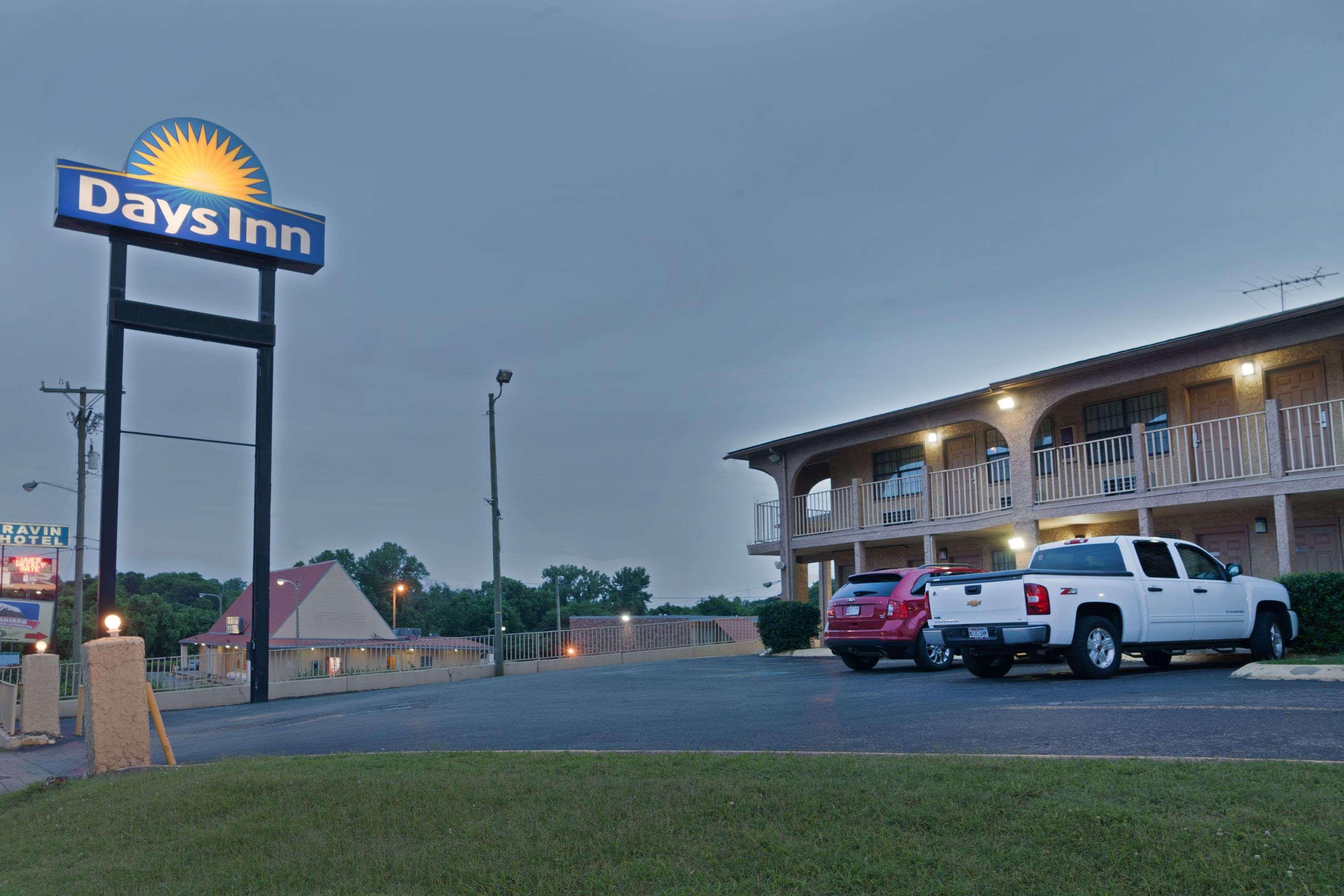 Days Inn By Wyndham Downtown-Nashville West Trinity Lane Extérieur photo